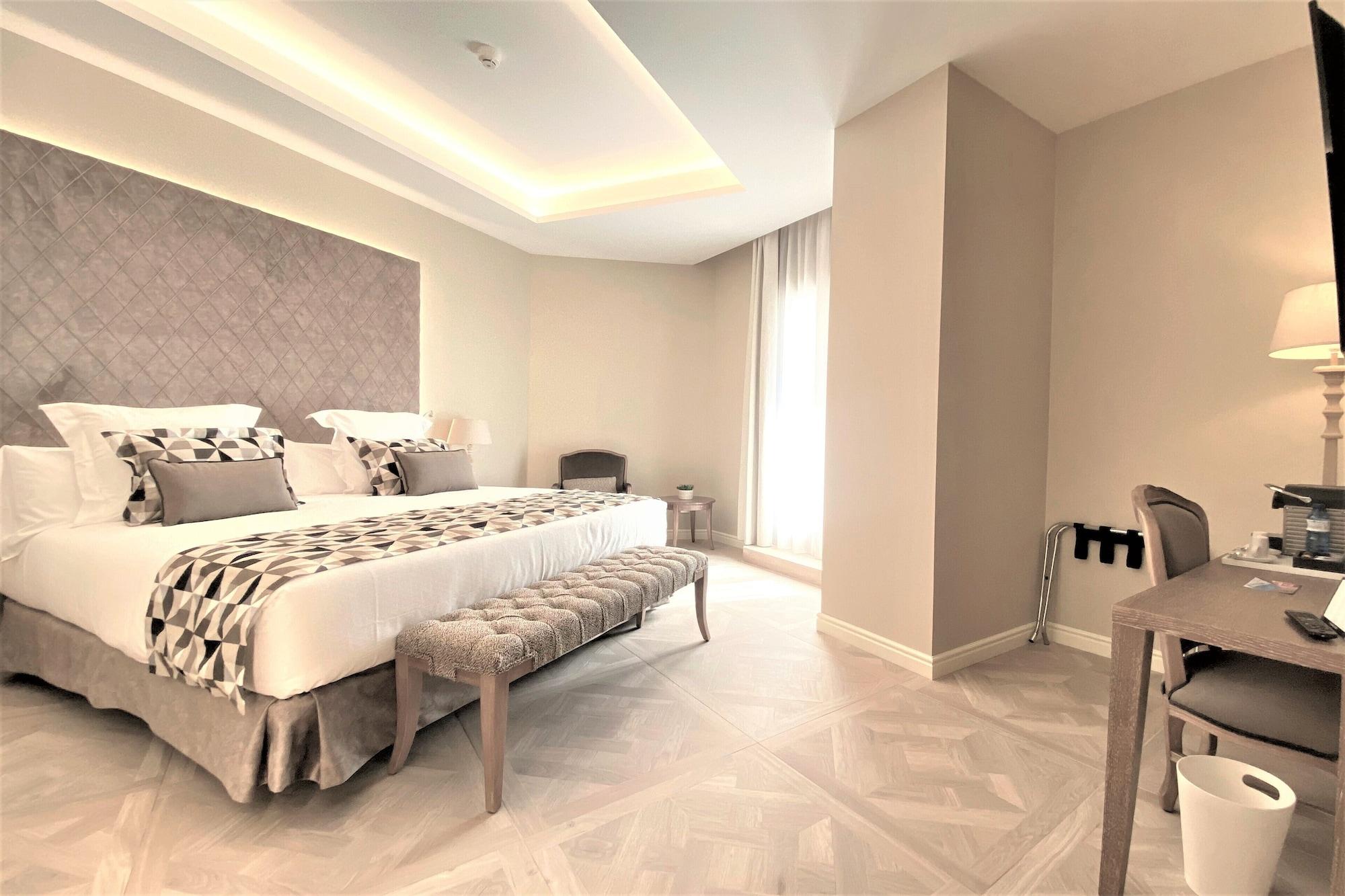 Lamaro Hotel Барселона Екстериор снимка A bedroom at the hotel