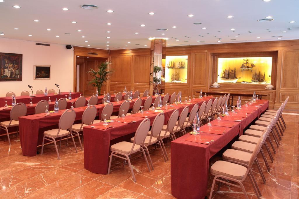 Lamaro Hotel Барселона Екстериор снимка The 2008 conference of the European Society for Pediatric Research