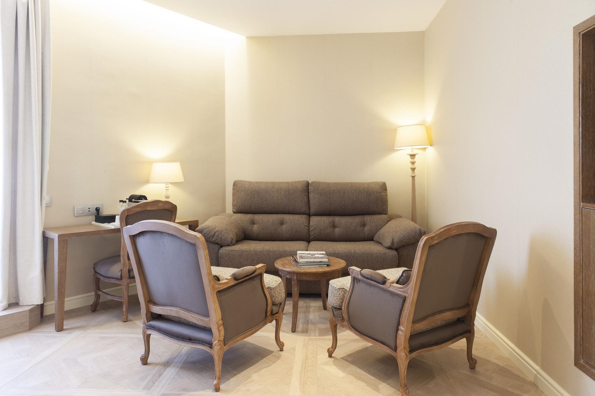Lamaro Hotel Барселона Екстериор снимка A living room