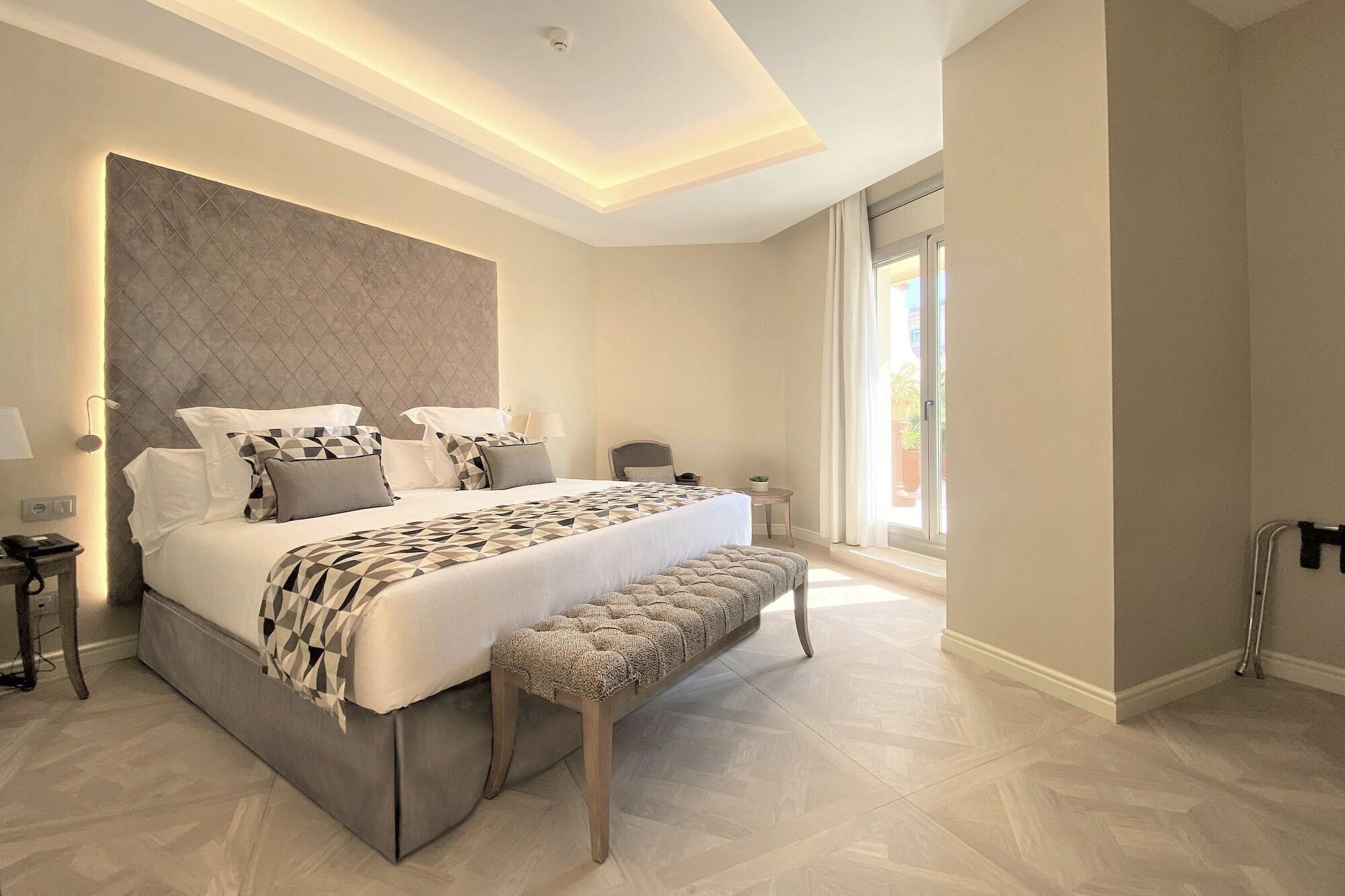 Lamaro Hotel Барселона Екстериор снимка