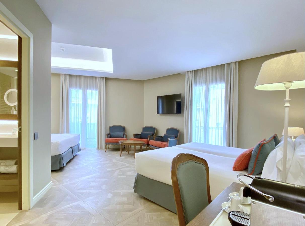 Lamaro Hotel Барселона Стая снимка