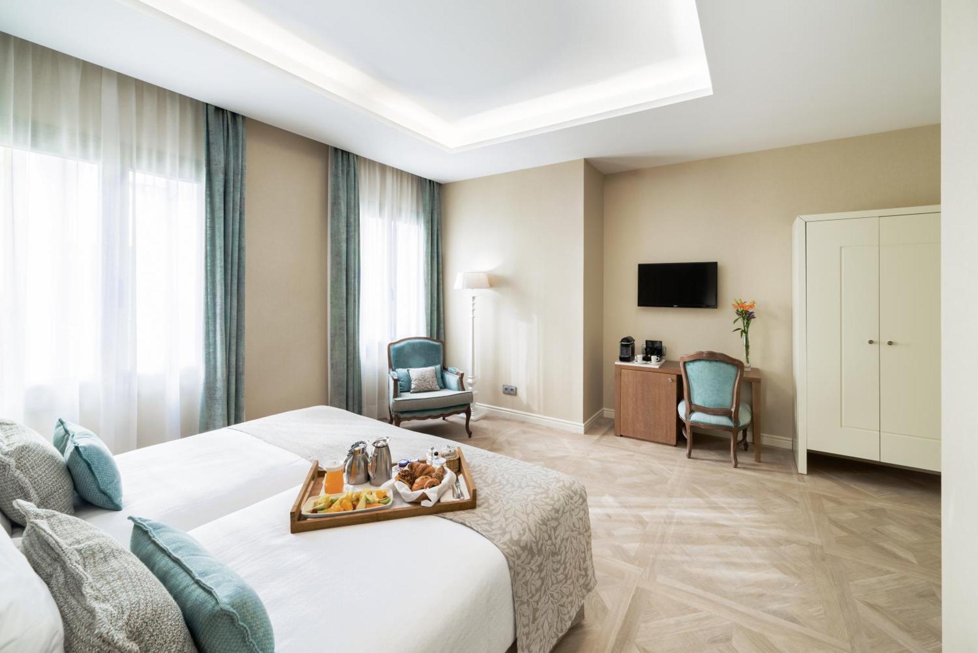 Lamaro Hotel Барселона Екстериор снимка